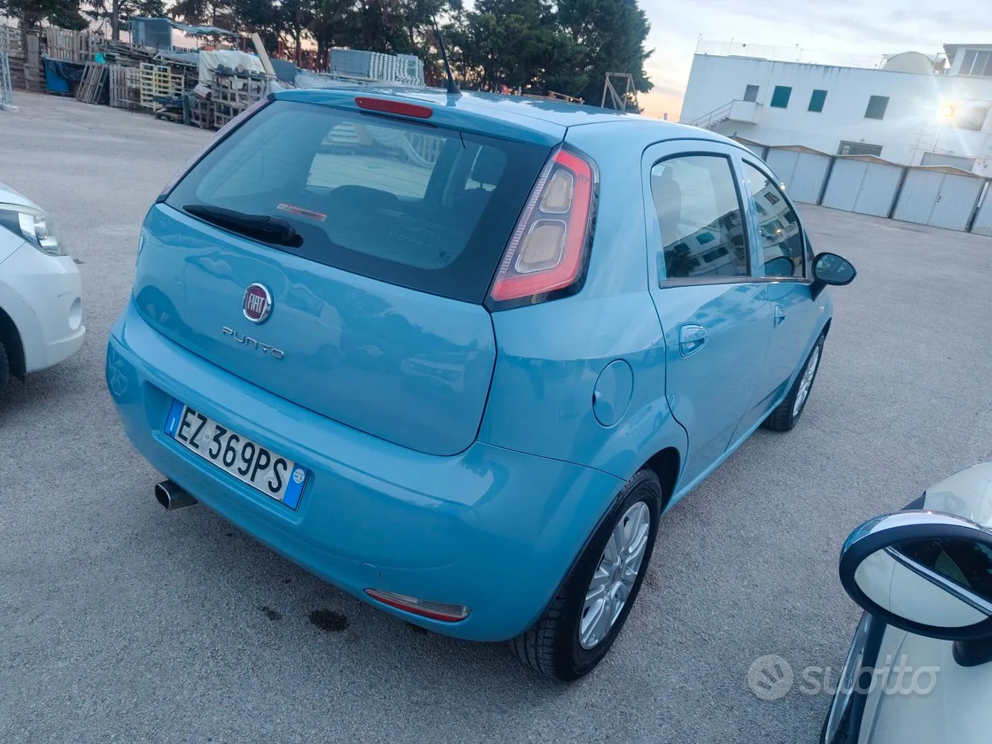 Fiat Punto 2015 photo 4