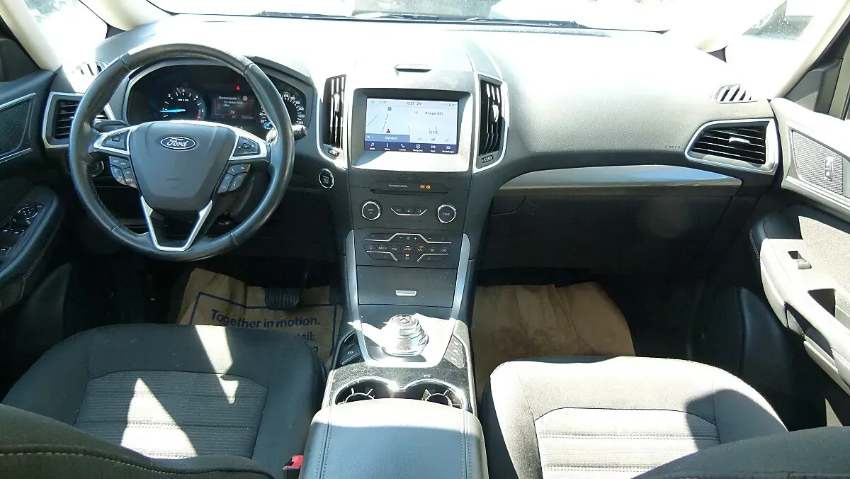Ford Galaxy 2021 photo 2