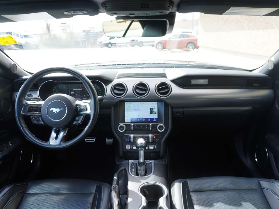 Ford Mustang 2021 photo 3