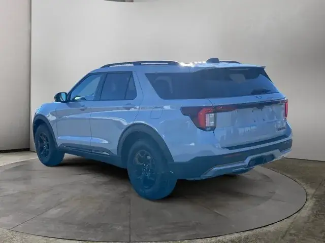 Ford Explorer 2027 photo 3