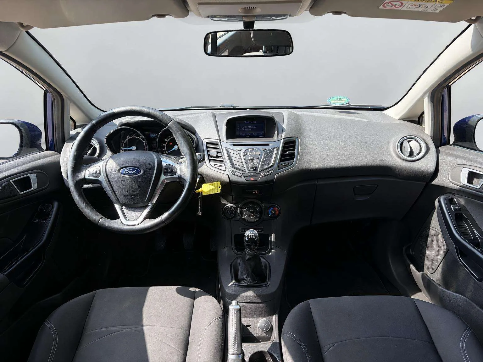Ford Fiesta 2017 photo 2