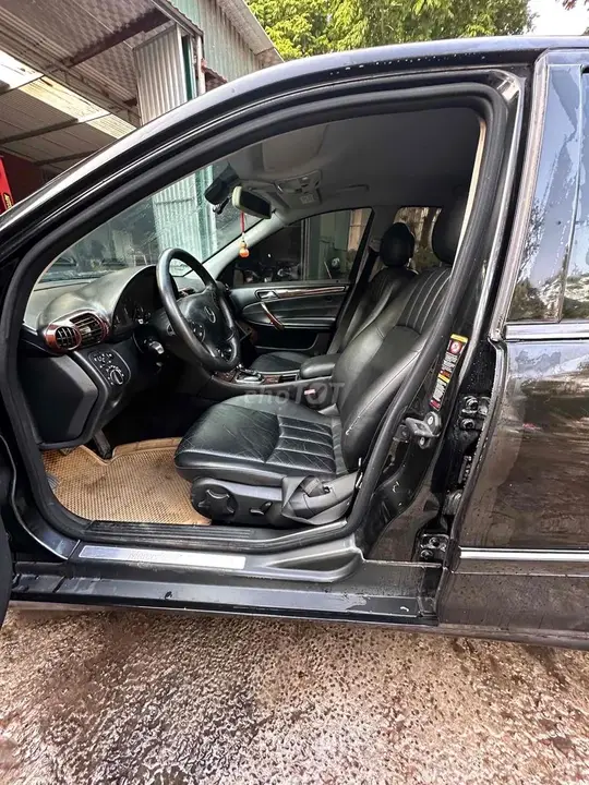 Mercedes-Benz C180 2006 photo 3