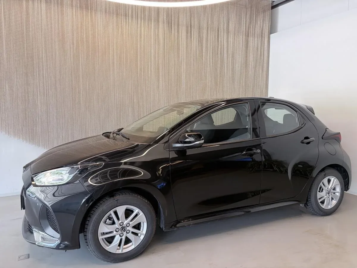 Mazda Mazda2 2024 photo 3