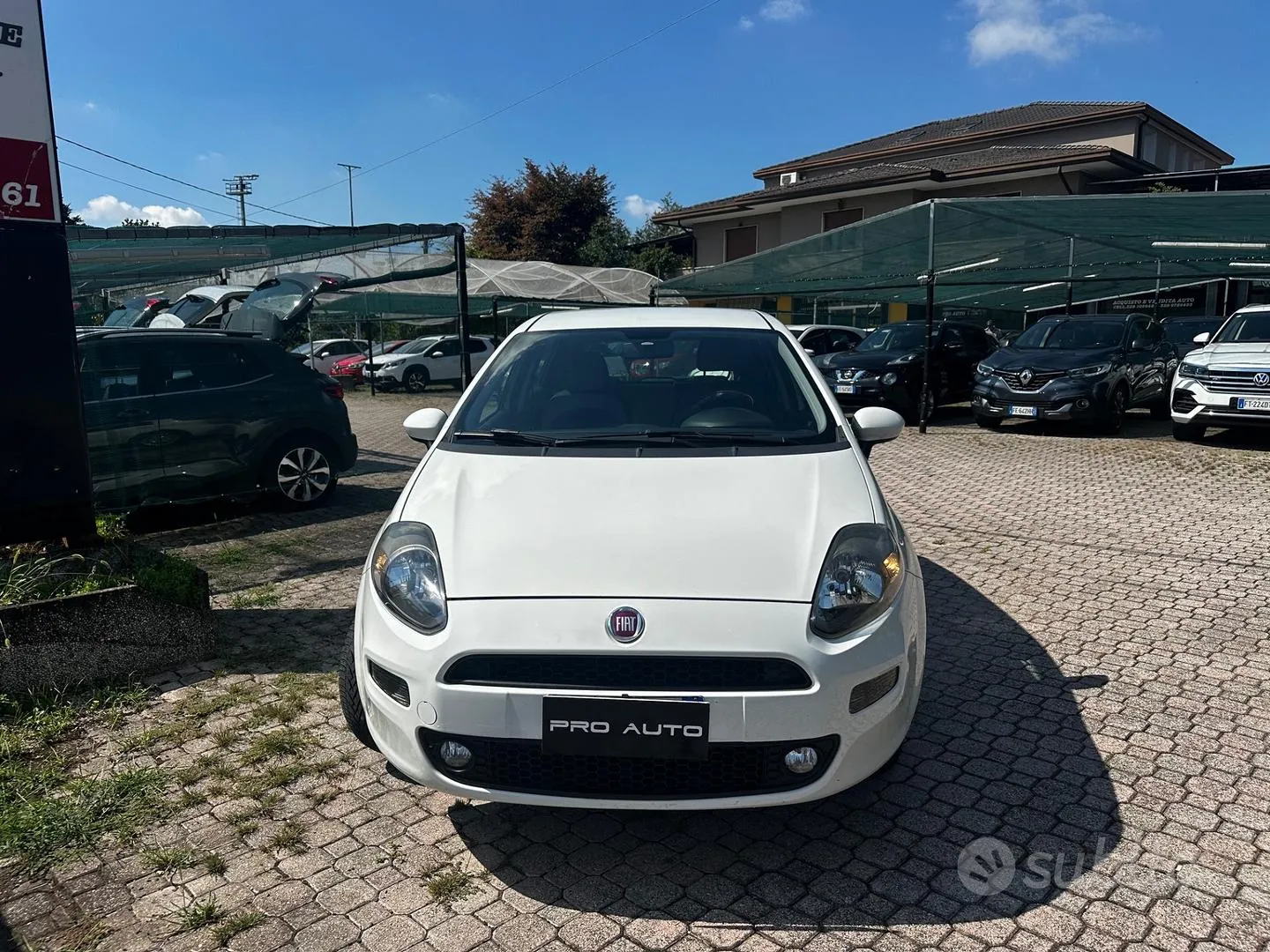 Fiat Grande Punto 2013 photo 2