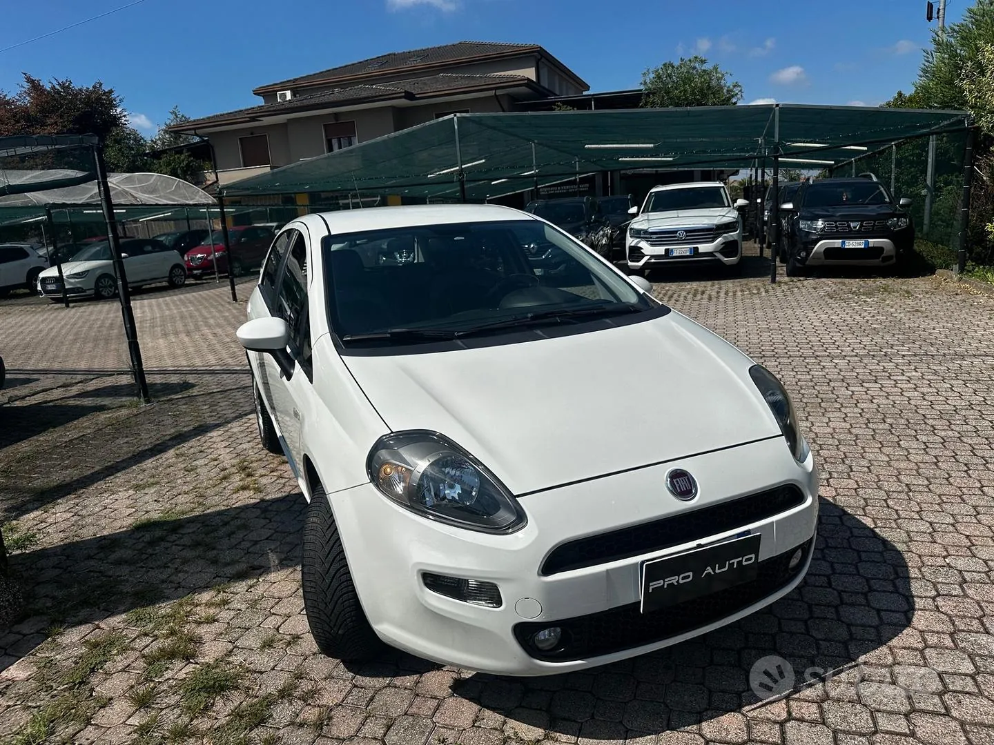 Fiat Grande Punto 2013 photo 3