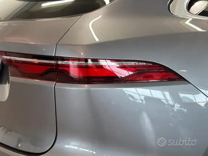 Jaguar F-Pace 2023 photo 5