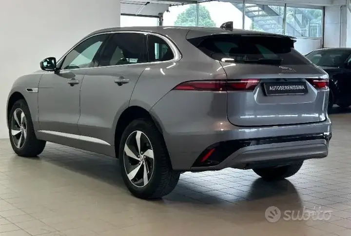 Jaguar F-Pace 2023 photo 2