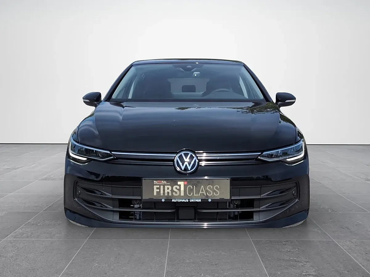 Volkswagen Golf 2026 photo 2