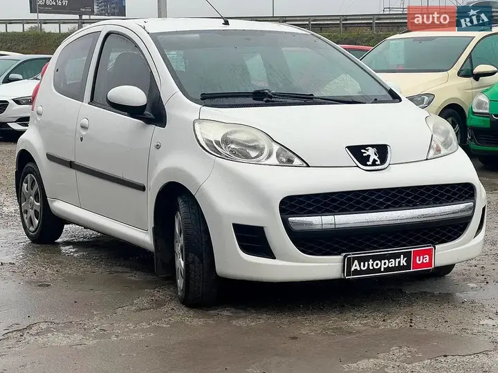 Peugeot 107 2011 photo 3