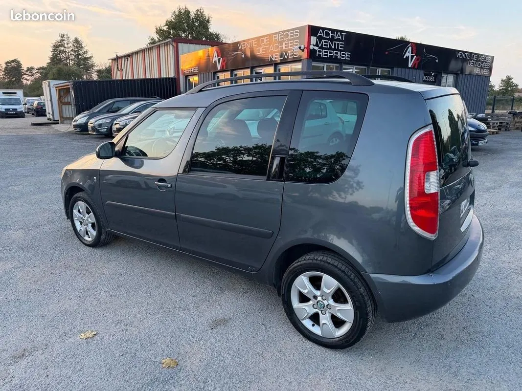 Skoda Roomster 2007 photo 2