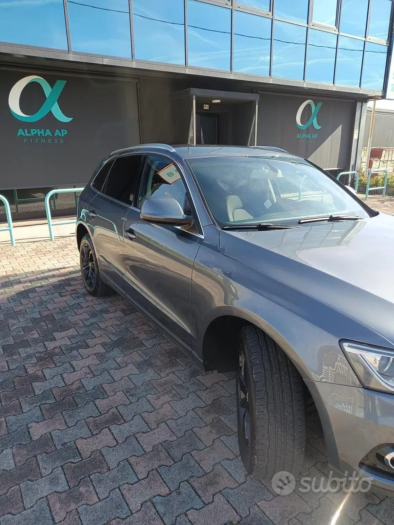 Audi Q5 2012 photo 2