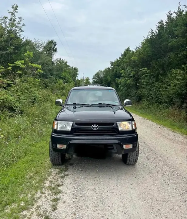 Toyota 4Runner 2002 photo 2