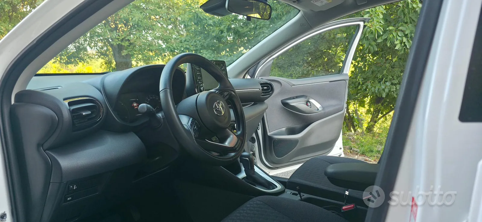 Toyota Yaris 2023 photo 5