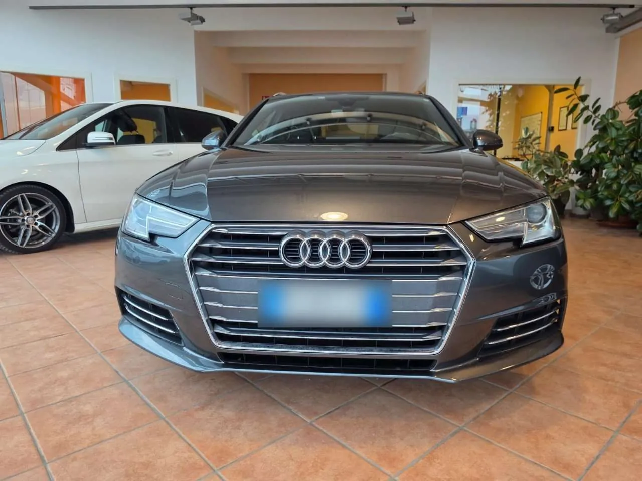 Audi A4 2016 photo 2