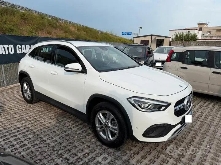 Mercedes-Benz Gla 2023 photo 3