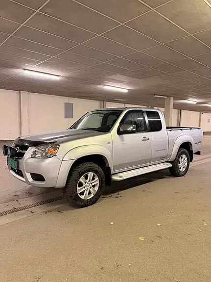 Mazda Bt-50 2011 photo 2