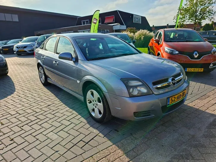 Opel Vectra 2003 photo 2