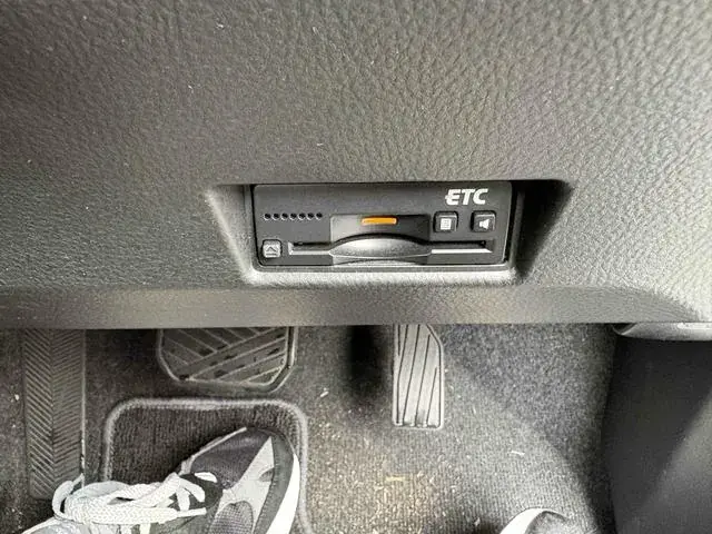 Suzuki Swift 2013 photo 2