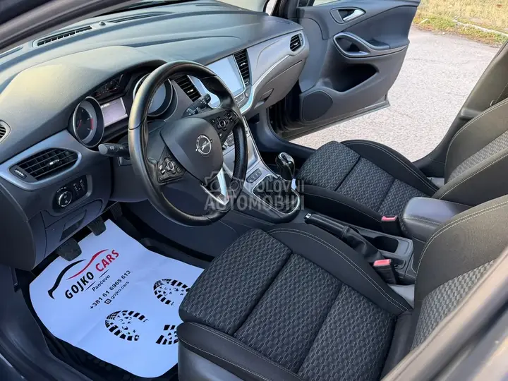 Opel Astra K 2015 photo 2