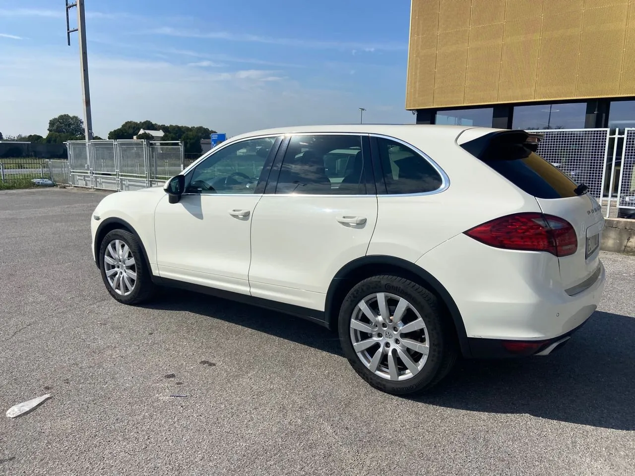 Porsche Cayenne 2011 photo 3