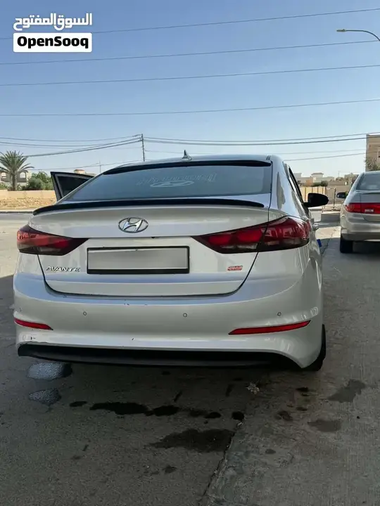Hyundai Avante 2017 photo 4