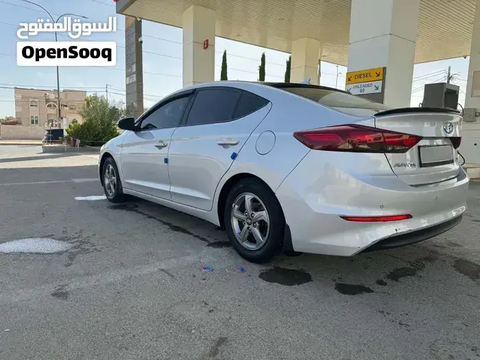 Hyundai Avante 2017 photo 3
