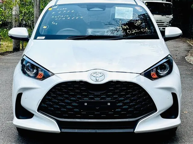 Toyota Yaris 2024 photo 2