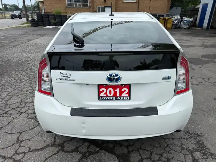 Toyota Prius 2012 photo 4