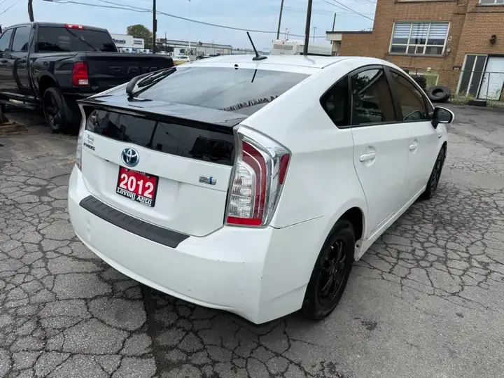 Toyota Prius 2012 photo 5