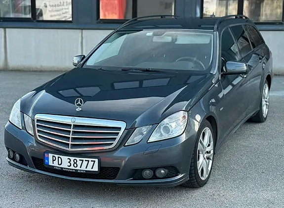 Mercedes-Benz E-Class 2011 photo 2