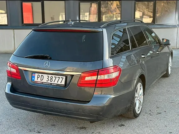 Mercedes-Benz E-Class 2011 photo 3