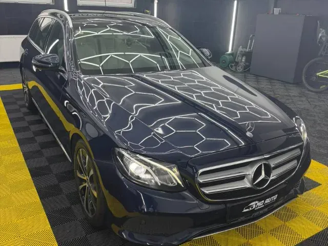 Mercedes-Benz E-Class 2017 photo 4
