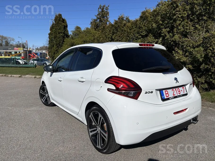 Peugeot 208 2016 photo 5