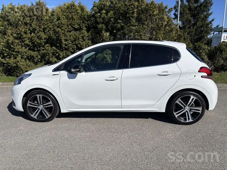 Peugeot 208 2016 photo 4