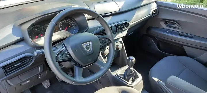 Dacia Sandero 2022 photo 3
