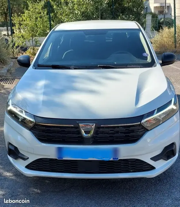 Dacia Sandero 2022 photo 2