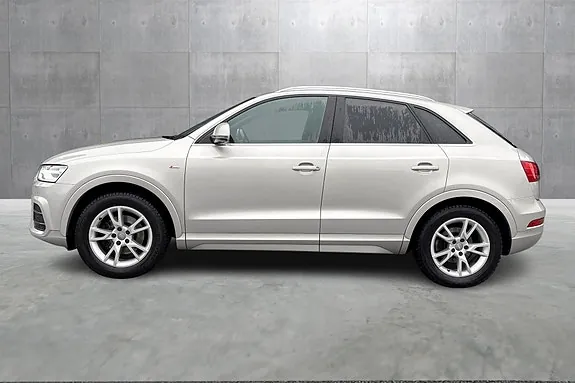 Audi Q3 2016 photo 2