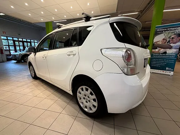 Toyota Verso 2010 photo 4