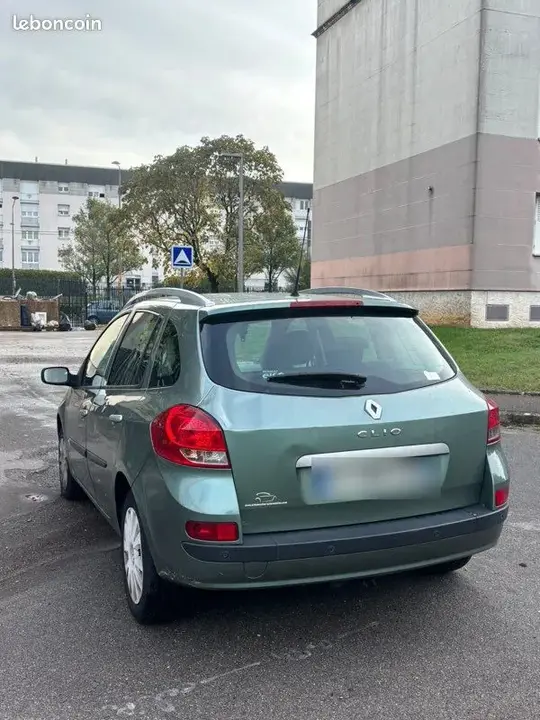 Renault Clio 2009 photo 3