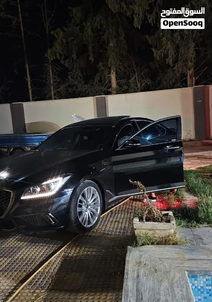 Genesis G80 2017 photo 3