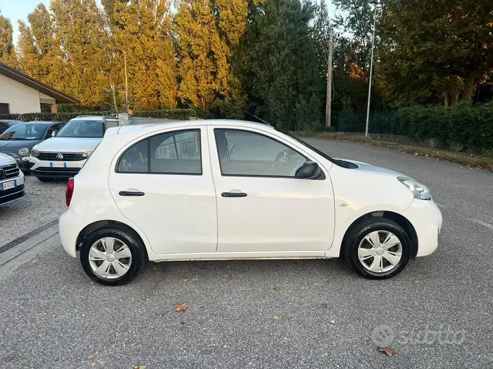 Nissan Micra 2017 photo 2