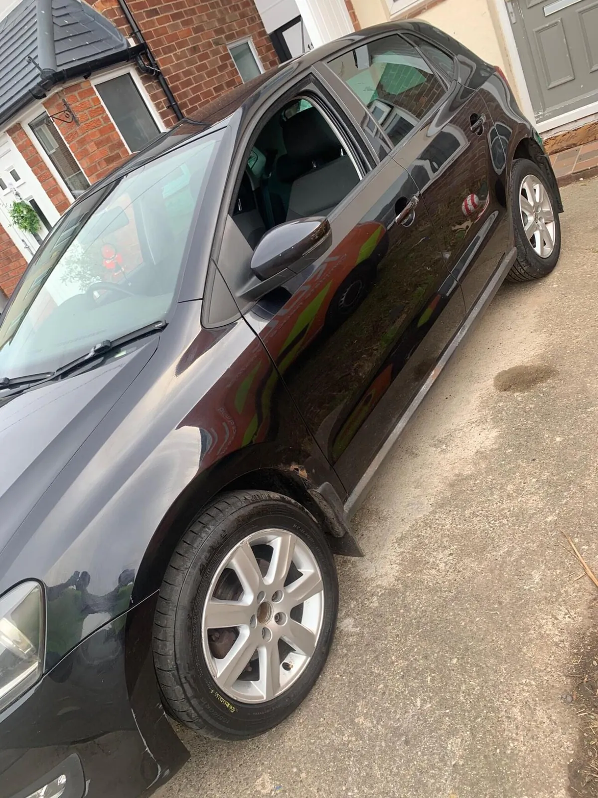 Volkswagen Polo 2011 photo 2