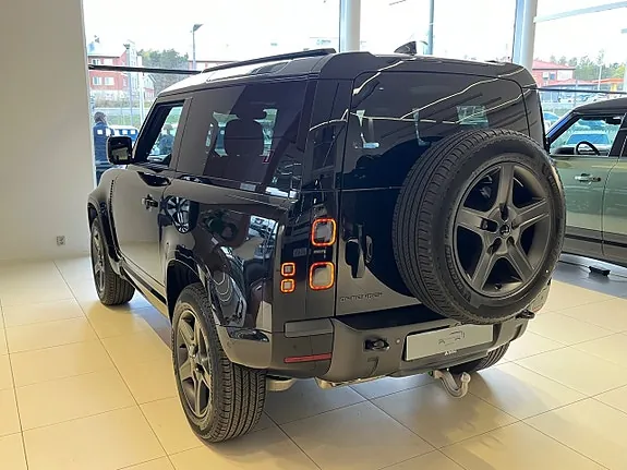 Land Rover Defender 90 2026 photo 3