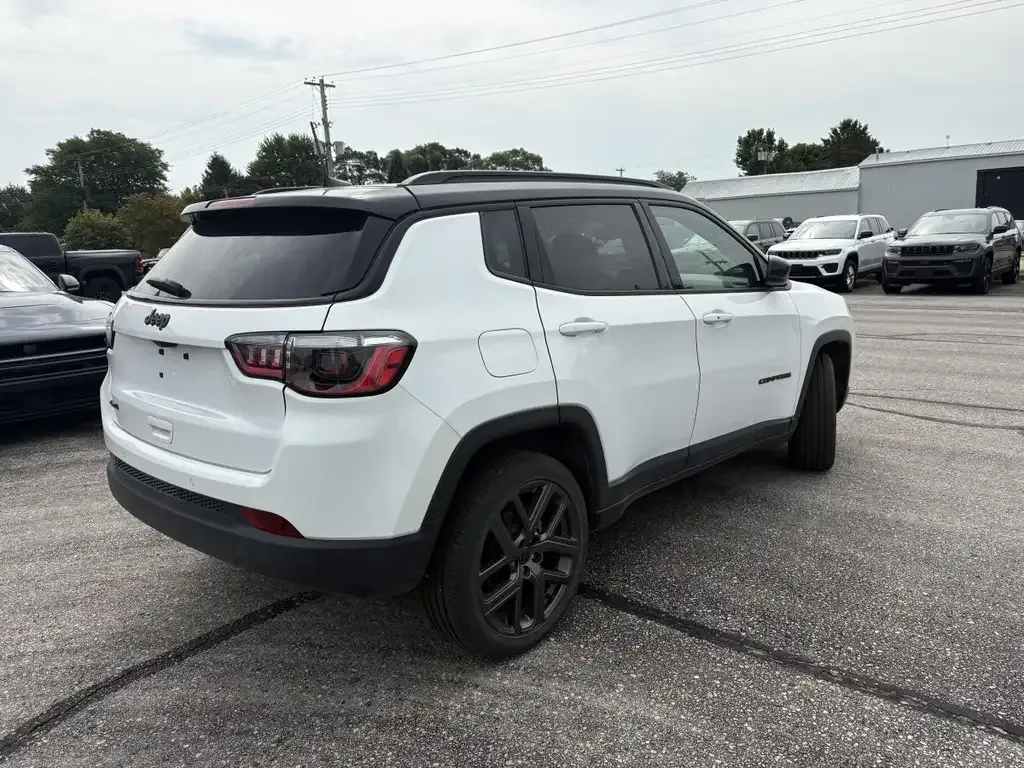 Jeep Compass 2026 photo 4