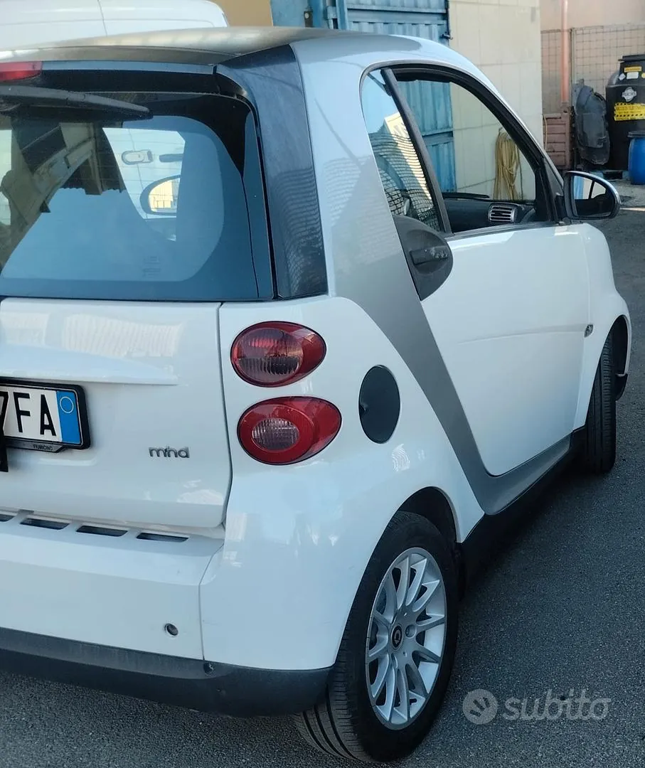 Smart Fortwo 2010 photo 4