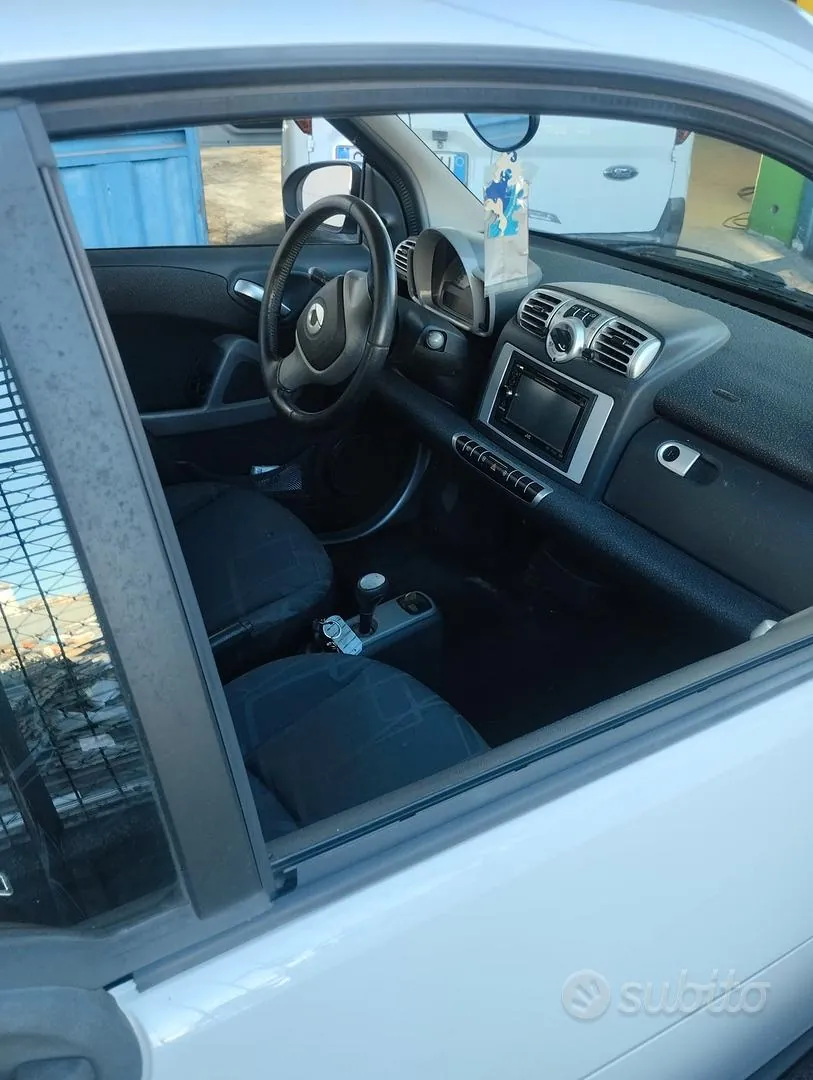 Smart Fortwo 2010 photo 3