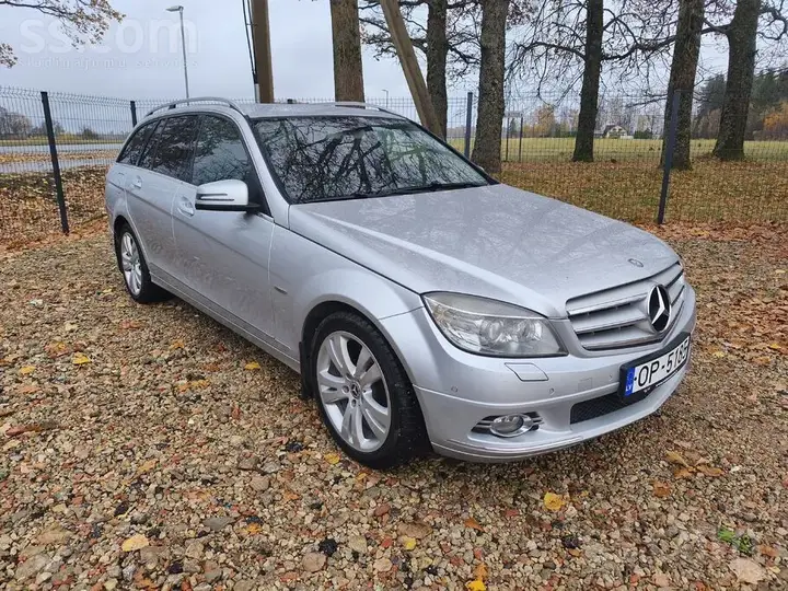 Mercedes-Benz C200
