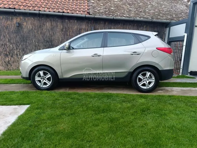 Hyundai Ix35 2011 photo 2