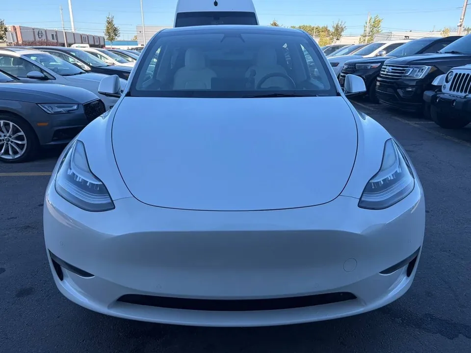 Tesla Model Y 2021 photo 2