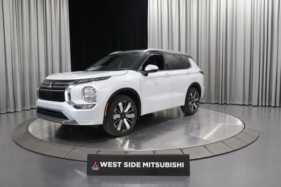 Mitsubishi Outlander 2026 photo 3